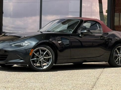 Used 2018 MAZDA MX-5 Miata Grand Touring RWD image 6