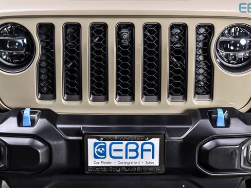 Used 2022 Jeep Wrangler Unlimited Rubicon 4xe w/ Cold Weather Group image 9