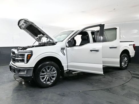 Used 2024 Ford F150 Lariat w/ Bed Utility Package AWD/4WD image 18