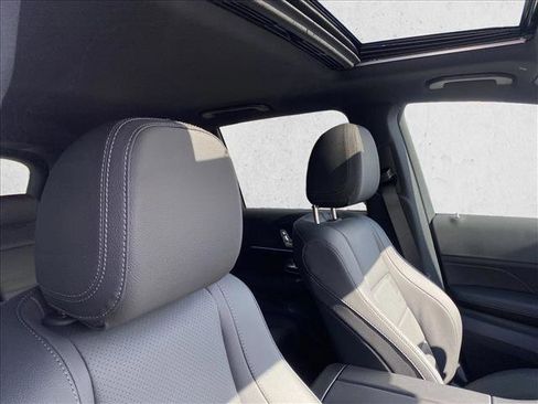 Certified 2025 Mercedes-Benz GLE 450 4MATIC image 26