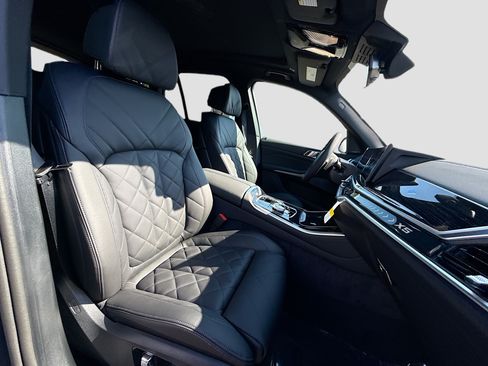 New 2026 BMW X5 sDrive40i w/ Executive Package RWD image 15