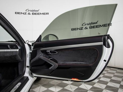Used 2015 Porsche 911 GT3 image 16