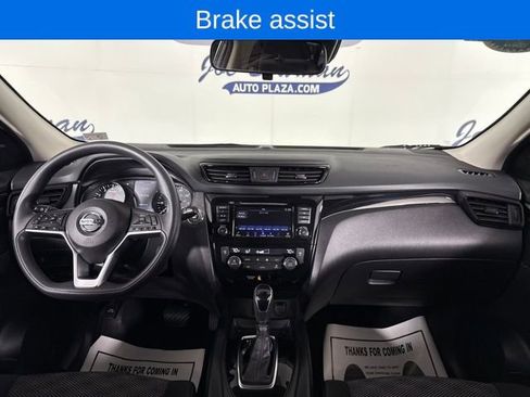 Used 2020 Nissan Rogue Sport SV image 18