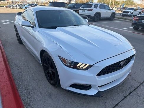 Used 2017 Ford Mustang Coupe image 2