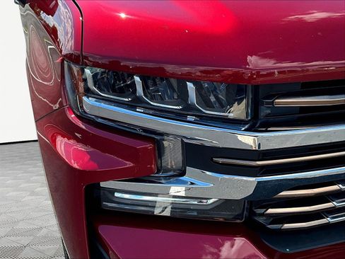 Used 2020 Chevrolet Silverado 1500 High Country w/ Technology Package AWD/4WD image 33