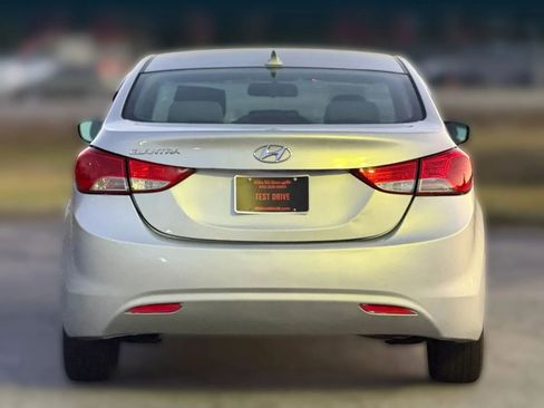 Used 2013 Hyundai Elantra GLS image 4