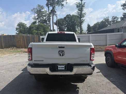Used 2022 RAM 2500 Big Horn w/ Cold Weather Group AWD/4WD image 4