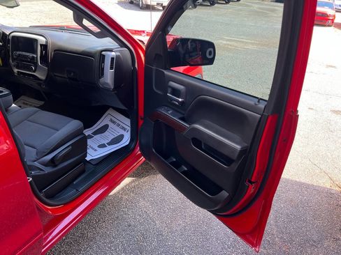 Used 2019 GMC Sierra 1500 SLE image 18