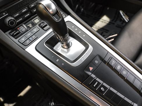 Used 2019 Porsche 718 Cayman RWD image 20