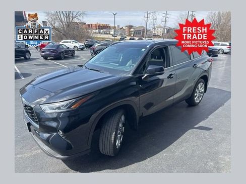 Used 2021 Toyota Highlander Limited image 1
