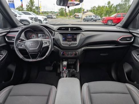 Used 2023 Chevrolet TrailBlazer RS AWD/4WD image 11
