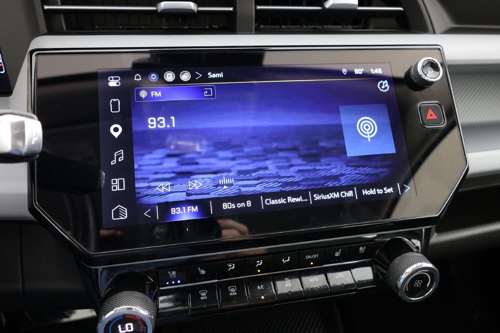 Used 2027 Chevrolet Bolt RS FWD image 28