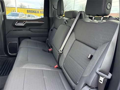 New 2026 GMC Sierra 1500 Elevation image 17