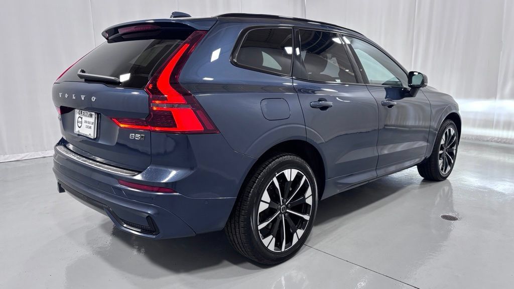 Certified 2026 Volvo XC60 B5 Plus AWD/4WD image 6