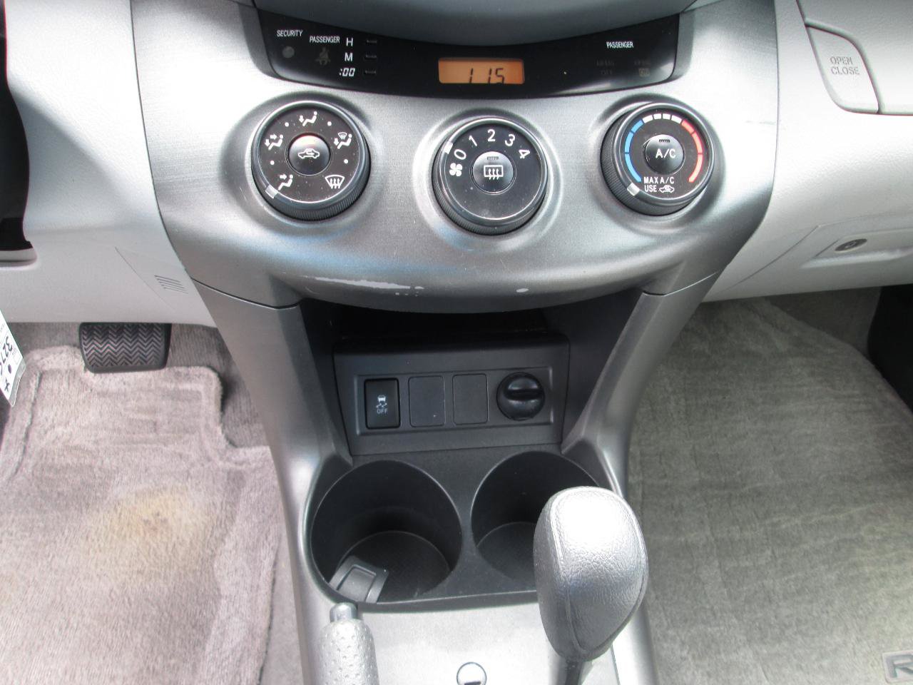 Used 2012 Toyota RAV4 4WD w/ Upgrade Value Pkg image 28