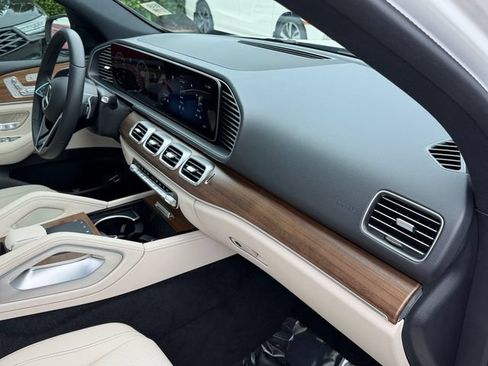 Used 2025 Mercedes-Benz GLE 350 4MATIC image 21