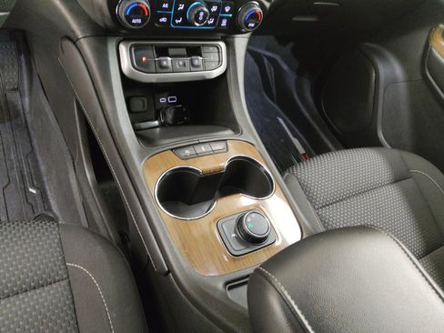 Used 2023 GMC Acadia SLE w/ LPO, Floor Liner Package FWD image 26