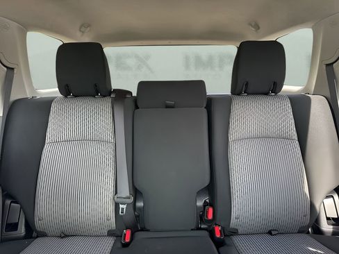 Used 2016 Toyota 4Runner SR5 image 11