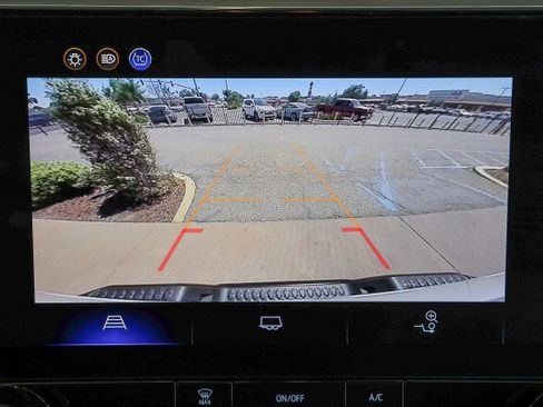 Used 2024 Chevrolet Colorado Trail Boss AWD/4WD image 17