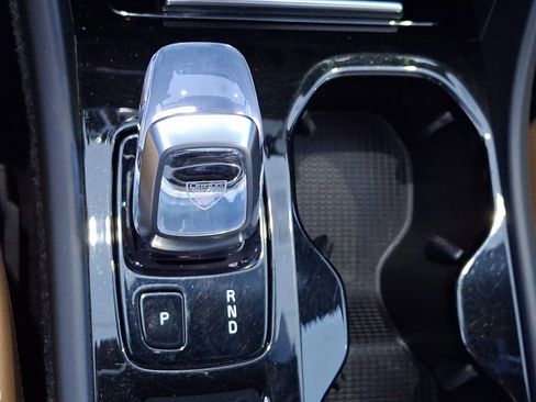 Used 2021 Volvo XC40 T5 Inscription image 16