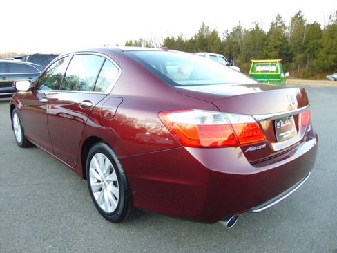 Used 2013 Honda Accord Touring image 32
