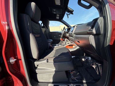Used 2023 Nissan Frontier PRO-4X w/ Pro Convenience Package image 26
