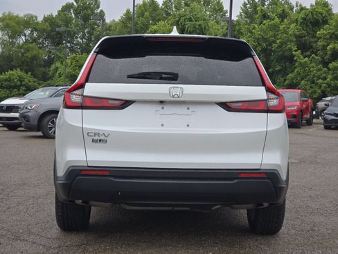 Used 2024 Honda CR-V EX image 16