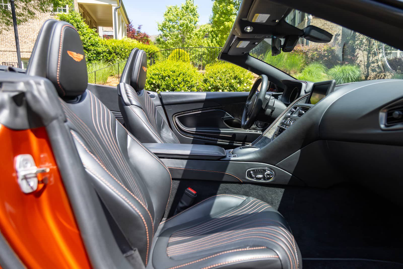 Used 2021 Aston Martin DB11 Volante RWD image 37