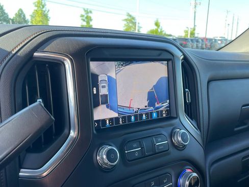Used 2021 GMC Sierra 1500 AT4 w/ AT4 Value Package AWD/4WD image 19