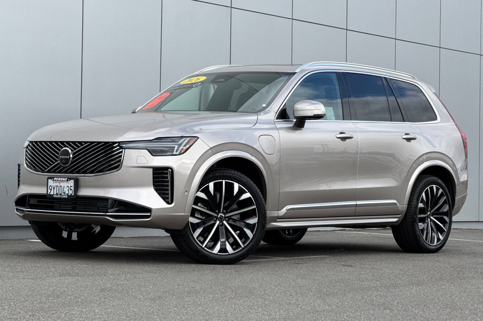 Used 2026 Volvo XC90 T8 Plus w/ Protection Package Premier AWD/4WD image 1