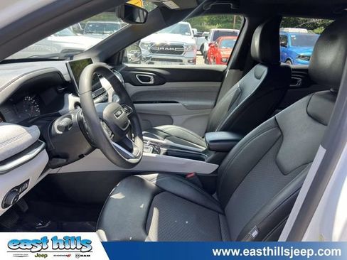 Certified 2024 Jeep Compass Latitude AWD/4WD image 20