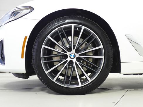 Certified 2023 BMW 530i w/ Convenience Package RWD image 5