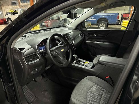 Used 2023 Chevrolet Equinox LT image 28