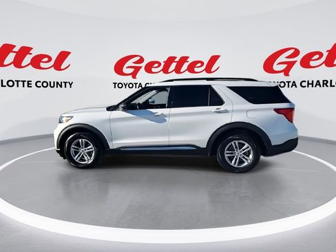 Used 2023 Ford Explorer XLT w/ Equipment Group 202A image 5