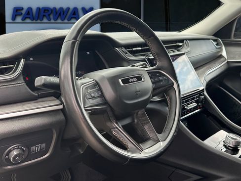 Used 2021 Jeep Grand Cherokee L Limited AWD/4WD image 15