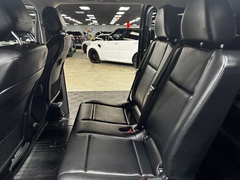 Used 2018 Mercedes-Benz Metris Passenger image 39