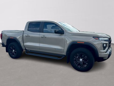 Used 2024 GMC Canyon Elevation w/ Elevation Premium Package AWD/4WD image 2