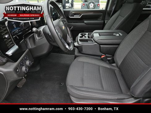 Used 2025 Chevrolet Silverado 2500 LT w/ Convenience Package AWD/4WD image 24