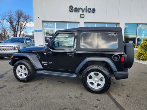 Used 2018 Jeep Wrangler Sport AWD/4WD image 15