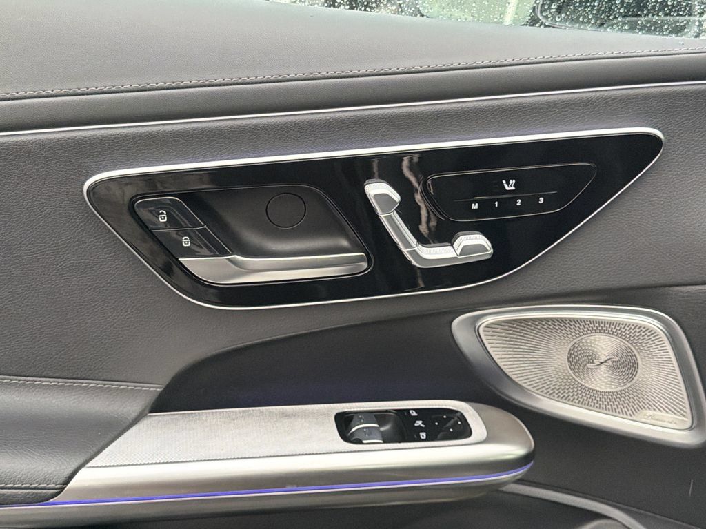 Certified 2025 Mercedes-Benz CLE 300 4MATIC Coupe w/ AMG Line image 18