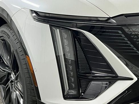 New 2025 Cadillac Lyriq Sport image 9