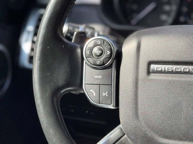Used 2017 Land Rover Discovery First Edition AWD/4WD image 23