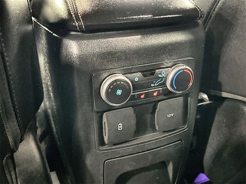 Used 2022 Ford Explorer Limited image 28
