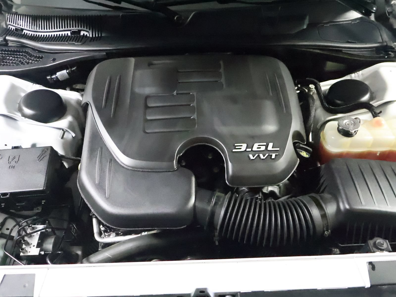 Used 2022 Dodge Challenger SXT w/ Blacktop Package RWD image 18