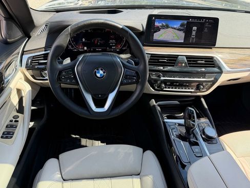 Used 2022 BMW 530i w/ Executive Package RWD image 13