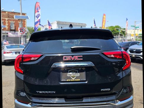 Used 2020 GMC Terrain SLT image 6