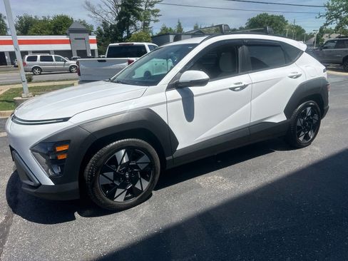 Used 2024 Hyundai Kona SEL FWD image 8