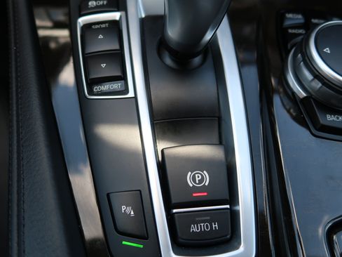 Used 2015 BMW 528i Sedan RWD image 18