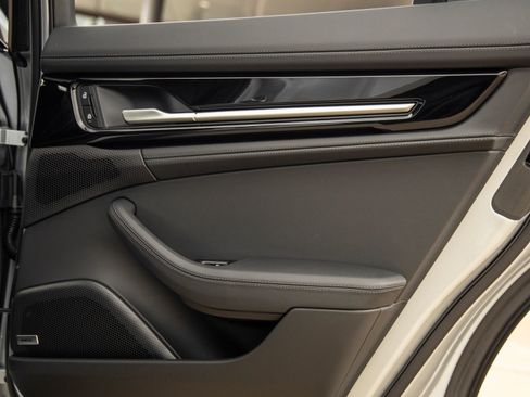New 2026 Porsche Panamera 4 AWD/4WD image 40