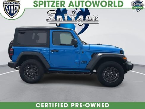 Used 2025 Jeep Wrangler Sport AWD/4WD image 10
